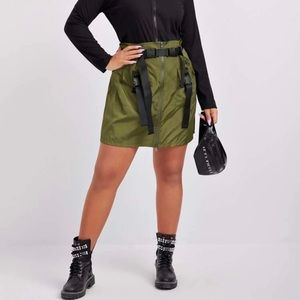 Buckle belted zip front wind skirt